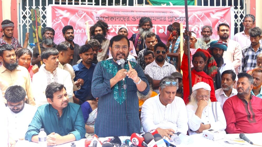 ভোটের আগে সবাই মাজারে যায়, কিন্তু মাজারে হামলা হলে কেউ আসে না: মঞ্জু