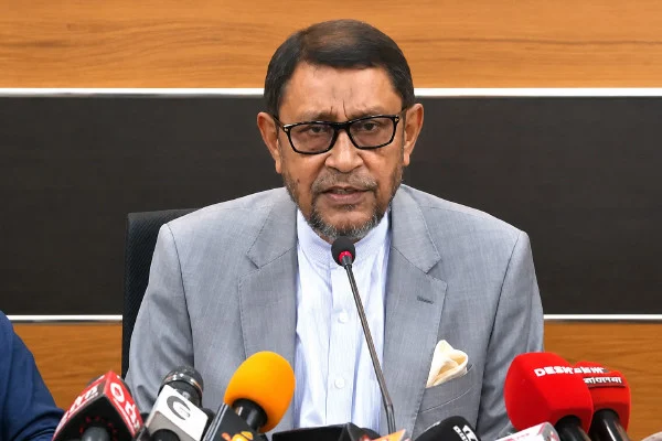 ডেঙ্গু রোগীদের ফ্রি চিকিৎসা দেওয়া হবে: স্বাস্থ্যমন্ত্রী